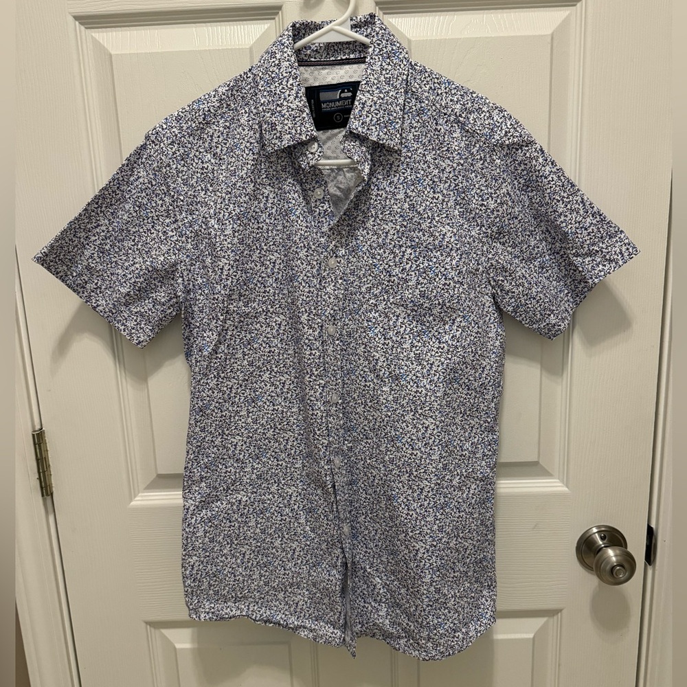 Monument Floral Print Short Sleeve Button-Down Shirt S 100% Cotton Blue/Purple